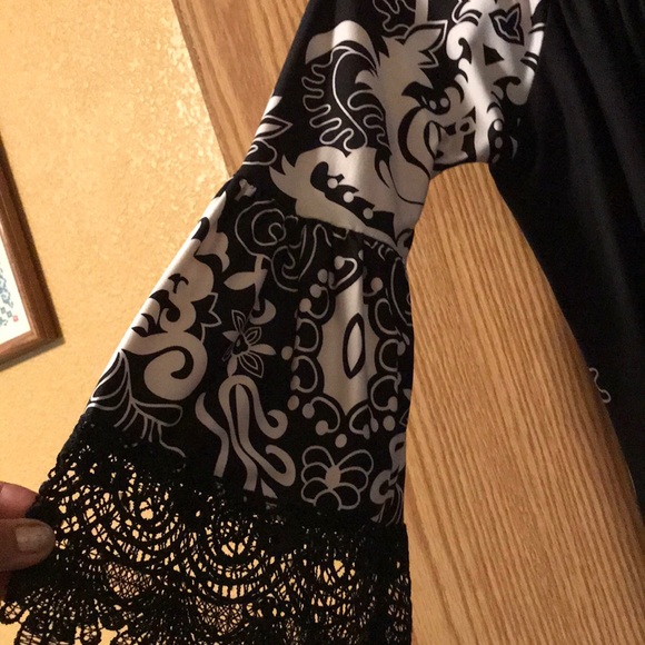 Dress - Picture 3 of 3